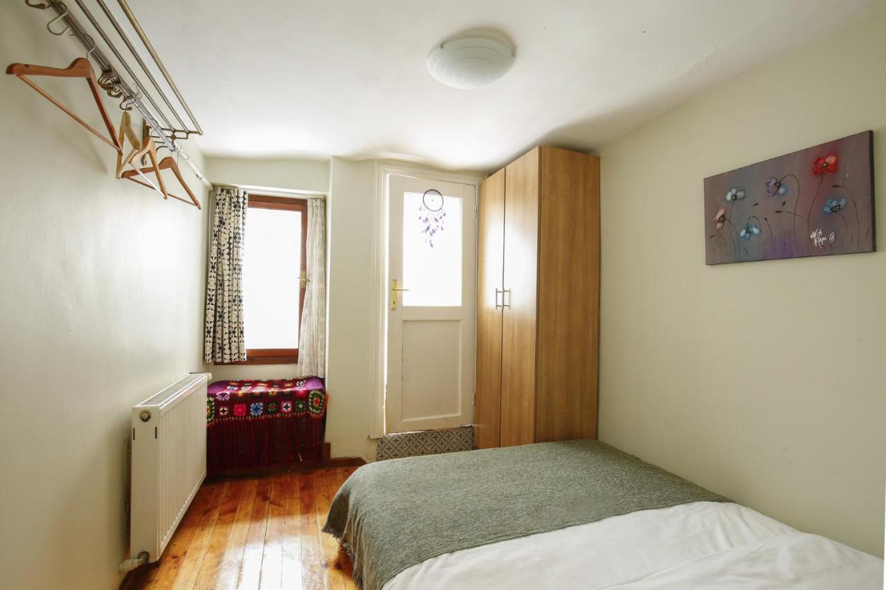 Superb Flat With Backyard In Cihangir Beyoglu Istanbul Bagian luar foto