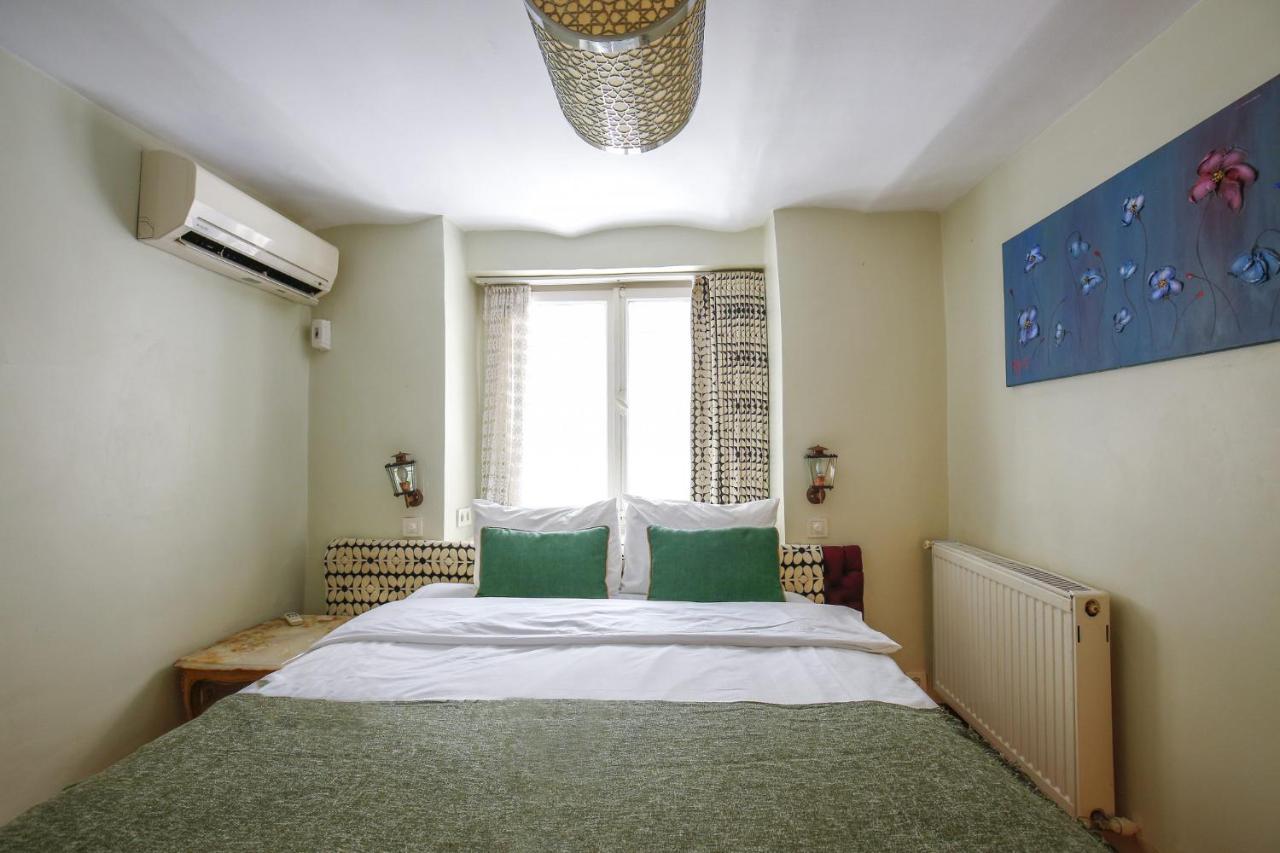 Superb Flat With Backyard In Cihangir Beyoglu Istanbul Bagian luar foto