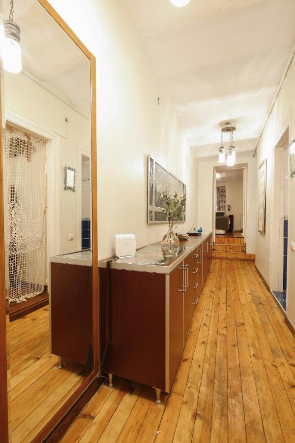 Superb Flat With Backyard In Cihangir Beyoglu Istanbul Bagian luar foto